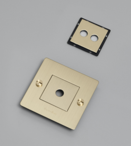 Buster + Punch EU 1G Wall Plate mit Inlay