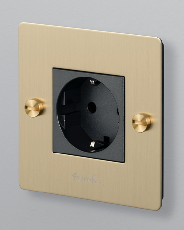 Buster + Punch Original EU 1G Steckdosenrahmen / mit Typ F Socket - Steckdoseneinsatz in schwarz