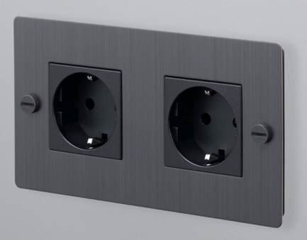 Buster + Punch Original EU 2G Steckdosenrahmen / mit Typ F Socket - Steckdoseneinsatz in schwarz