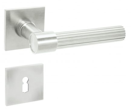 Saam & Batz Bauhaus Garnitur CIC 66-44F LINEAR mit flachen Rosetten