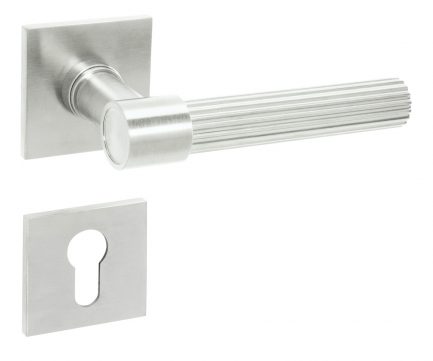 Saam & Batz Bauhaus Garnitur CIC 66-44F CROSS mit flachen Rosetten